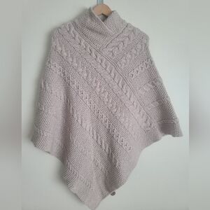 Inis Crafts cream 100% wool cable knit pancho size m/l